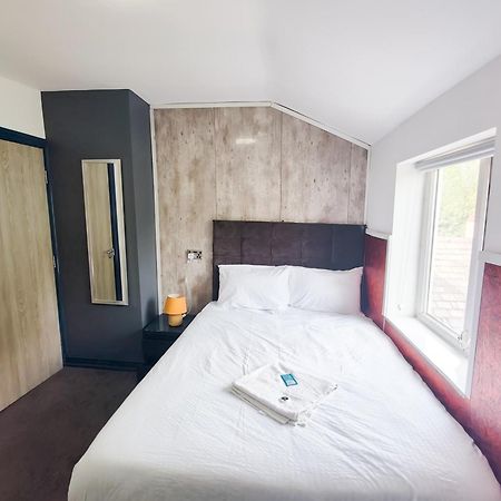 Park City Suites Hotel Manchester Exterior foto