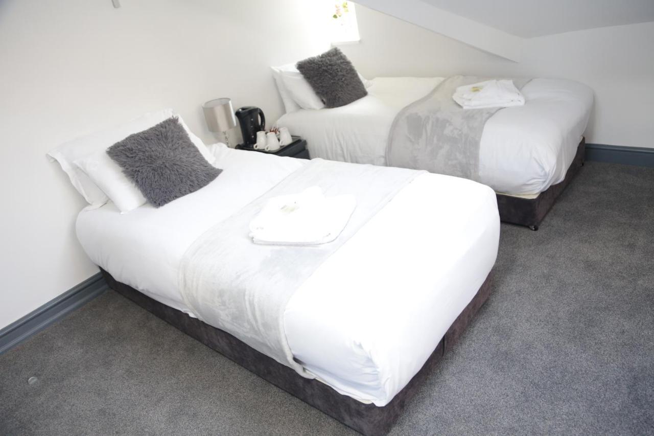 Park City Suites Hotel Manchester Exterior foto