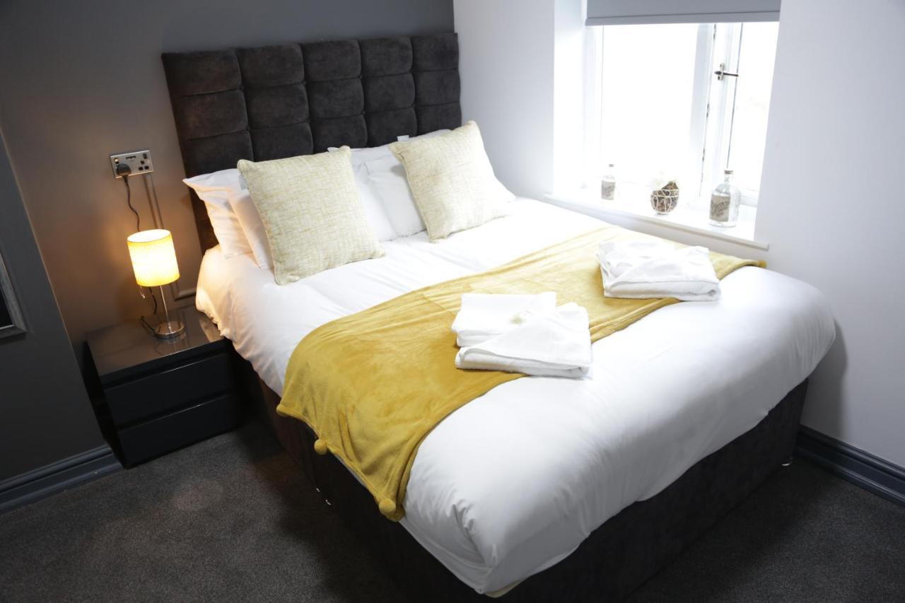 Park City Suites Hotel Manchester Exterior foto